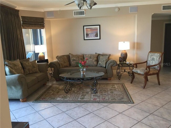 Foto del edificio - 501 Mandalay Ave