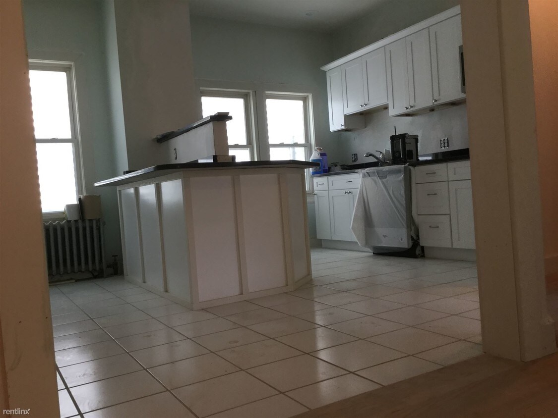 15 Hecla St Unit 2L, Dorchester, MA 02122 Condo for Rent in