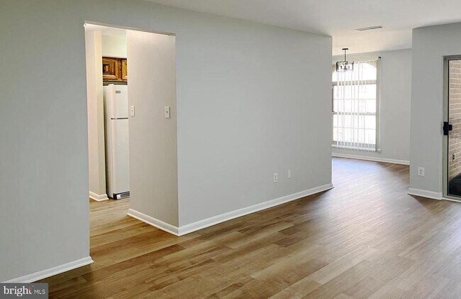 Foto del edificio - 3322 Woodburn Village Dr