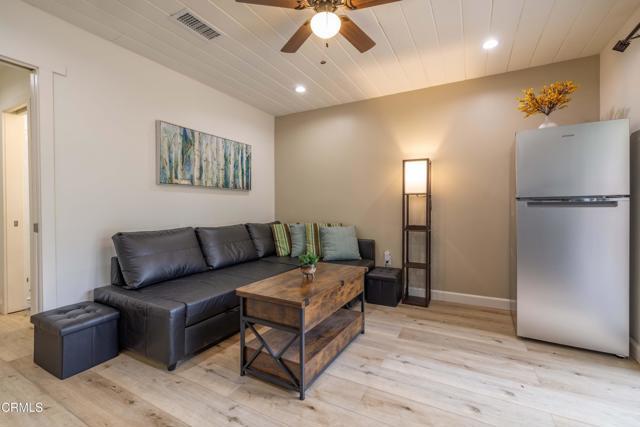 Foto del edificio - 851 Pine Knot Ave