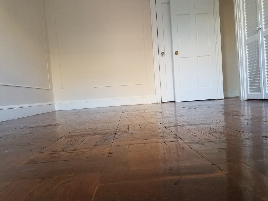 Foto principal - 8300 4th Ave