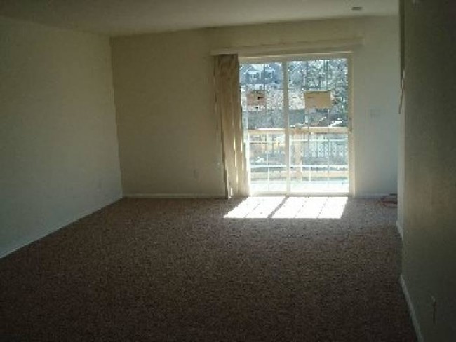 Building Photo - 2548 SE 141st Ave