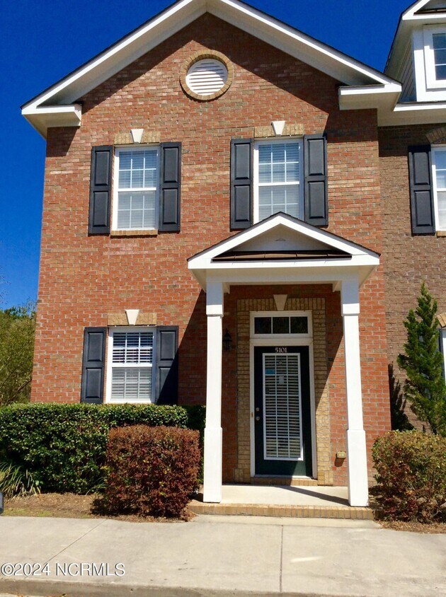 5101 Exton Park Loop, Castle Hayne, NC 28429 Townhome Rentals in