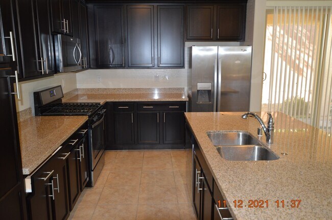 Building Photo - 9849 Sage Canyon St