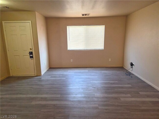 Foto del edificio - 1080 Hall Ave