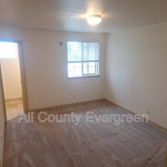Building Photo - 3110 S 43rd St