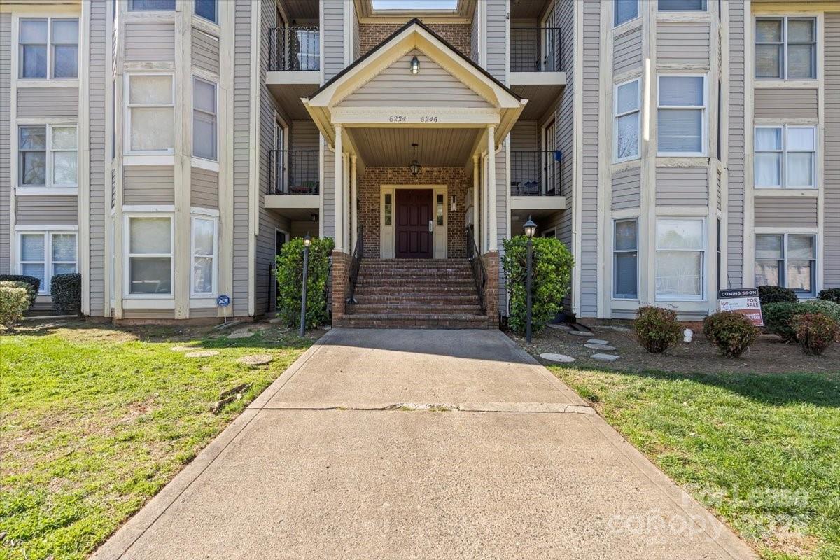 Foto principal - 6224 Rosecroft Dr