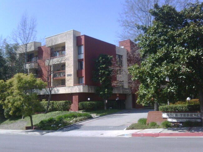 Foto del edificio - 3961 Via Marisol