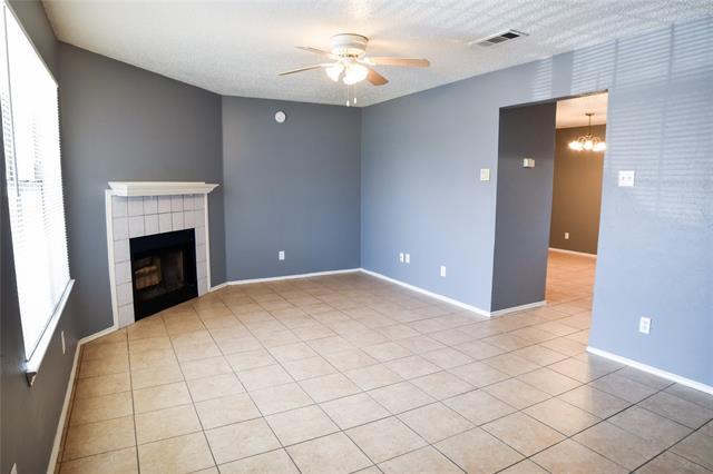 Building Photo - 902 Cedar Terrace