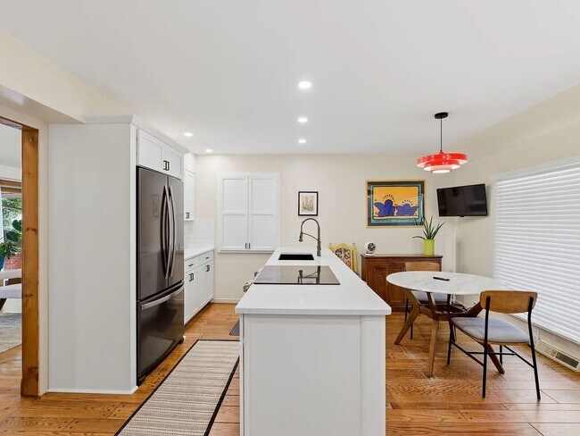 Building Photo - 4172 Honeycomb Dr