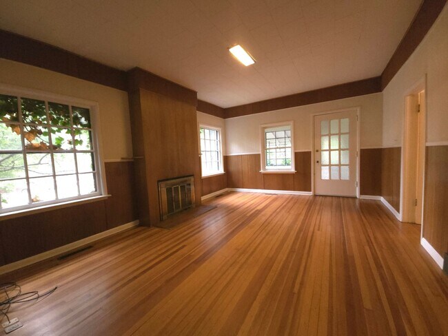 Building Photo - NO STUDENTS Available Now! Unique Large Home!