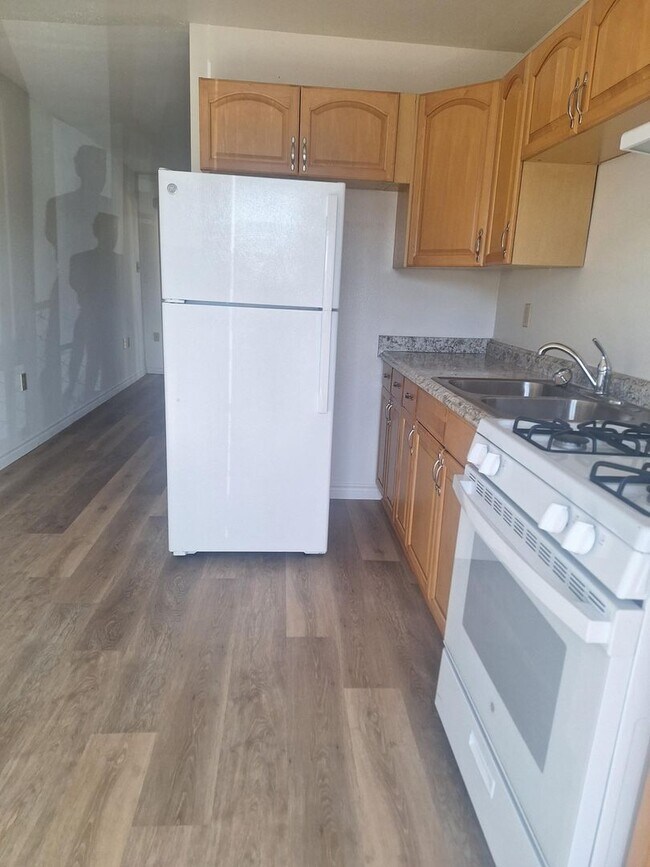 Foto del edificio - 3820 Merrimac Ave