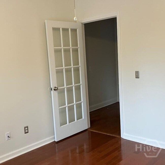 Foto del edificio - 186 Sterling Woods Dr