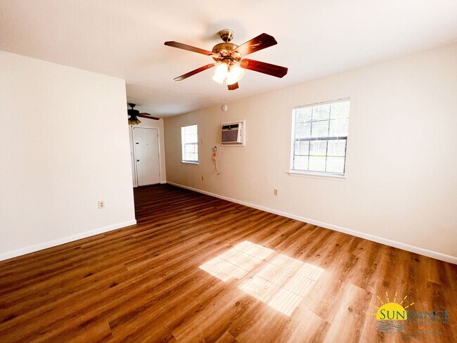 Foto del edificio - Efficient 2 Bedroom Duplex in Fort Walton
