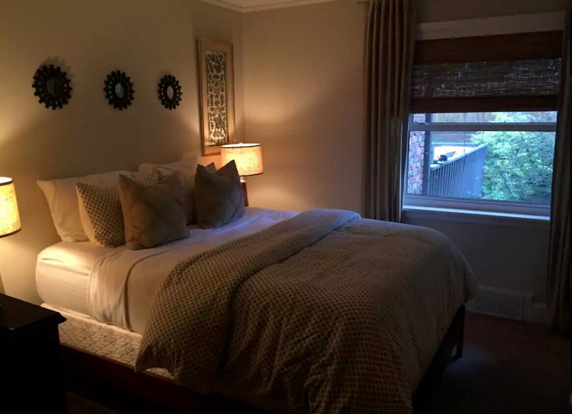 5510 Farmbrook Dr, Charlotte, NC 28210 House Rental in Charlotte, NC