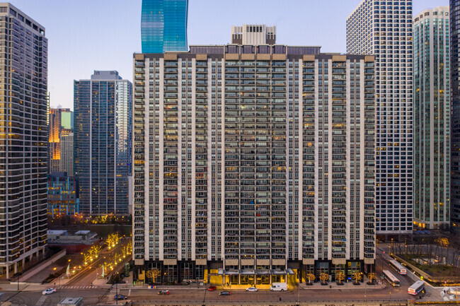 Foto del edificio - 400 E Randolph St