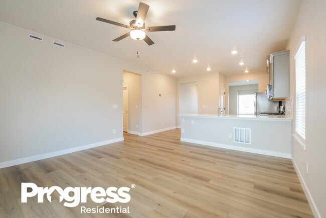 Building Photo - 9462 Truckee Ct