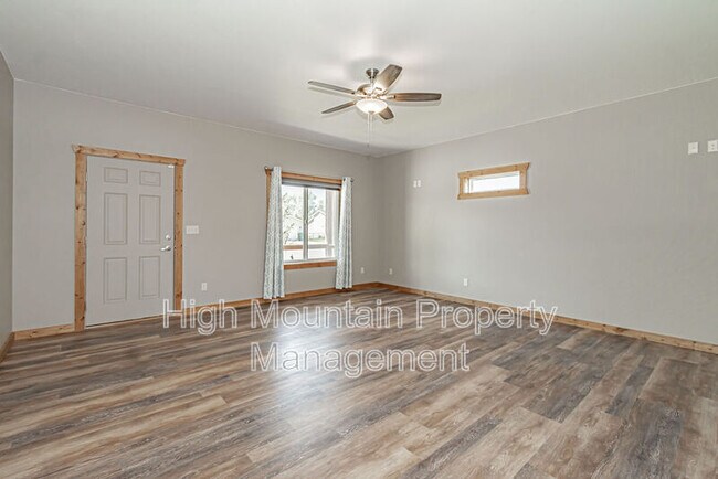 Building Photo - 1279 Gary Dr