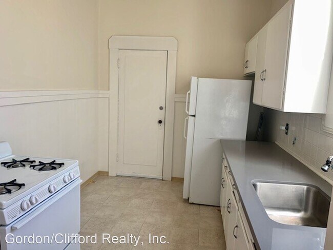 Building Photo - 16 Cole St