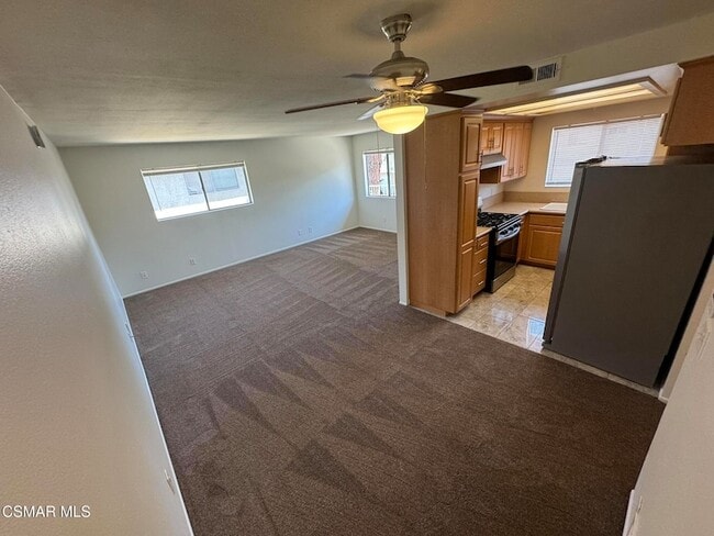 Building Photo - 2576 Sextant Ave