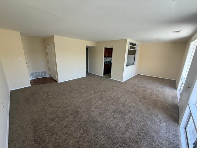 Photo - 552 Wilson Bridge Dr Apartment