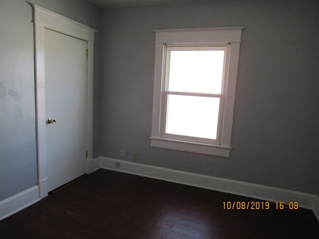 Foto del edificio - SECTION 8 ACCEPTED - 847 N Dearborn St