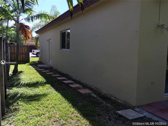 Foto del edificio - 16637 SW 52nd St