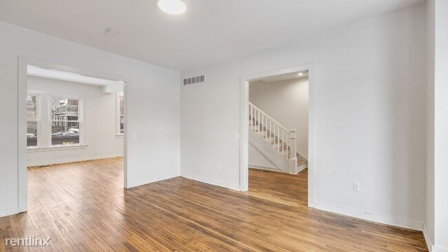 Building Photo - 7251 Kercheval Ave