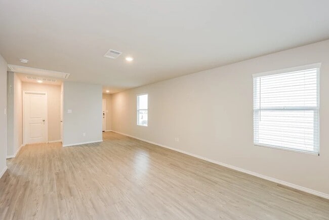 Building Photo - 14628 Calaveras Creek