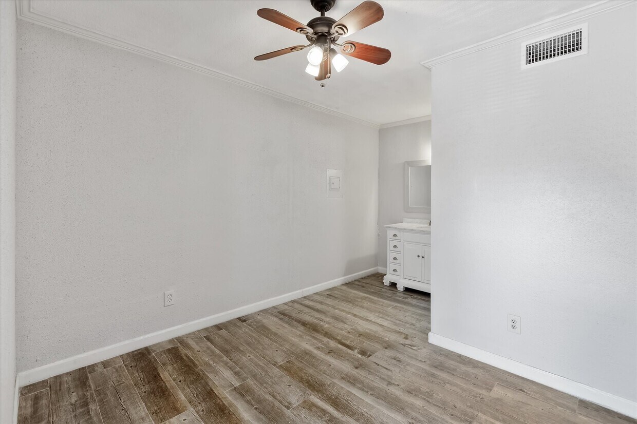 Foto del edificio - 13151 Walden Rd