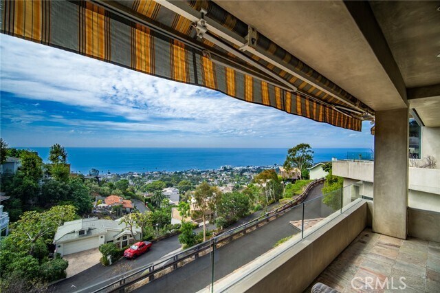 Building Photo - 6 Pacific Vista