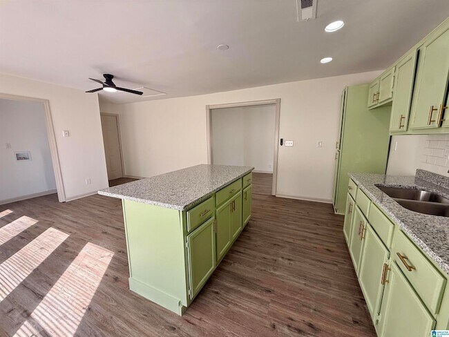 Foto del edificio - 5 21st Ct NW