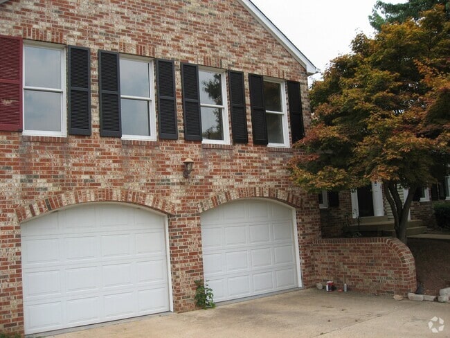 Building Photo - 8626 Ambrose Ct