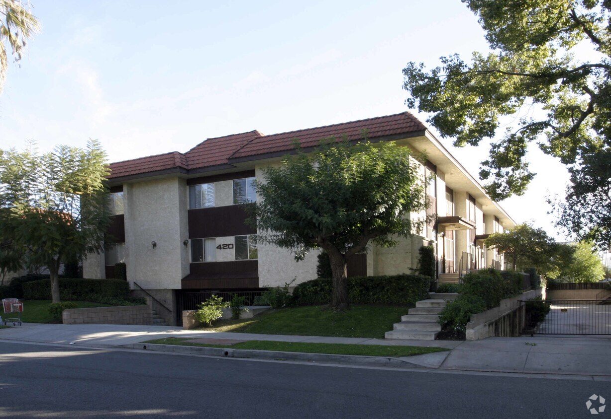 Primary Photo - 420 S Oak Knoll Ave
