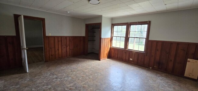 Building Photo - 3Bed/1 Bath House