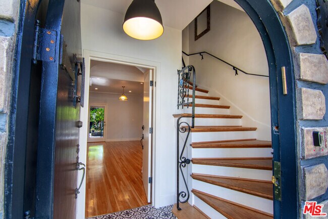 Foto del edificio - 6440 W 6th St
