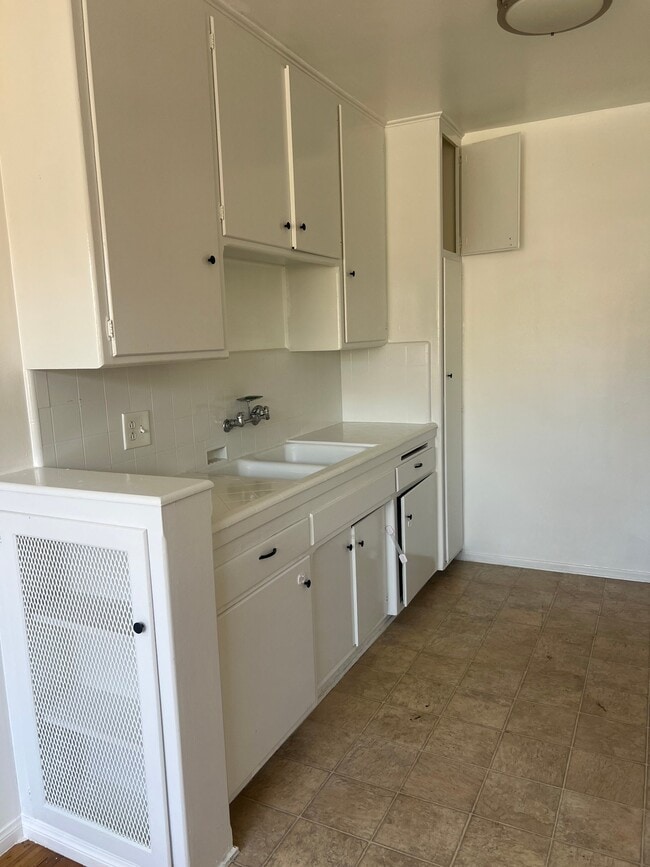 Foto del edificio - 3426 Mentone Ave