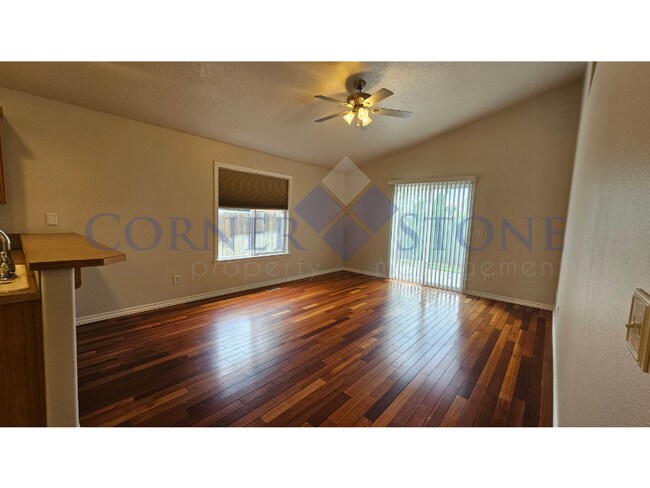 Foto del edificio - MOVE IN SPECIAL: $500 OFF JULY RENT! Great...