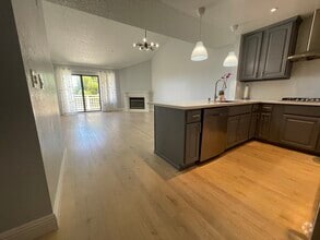 Building Photo - 1310 Ridge Ct