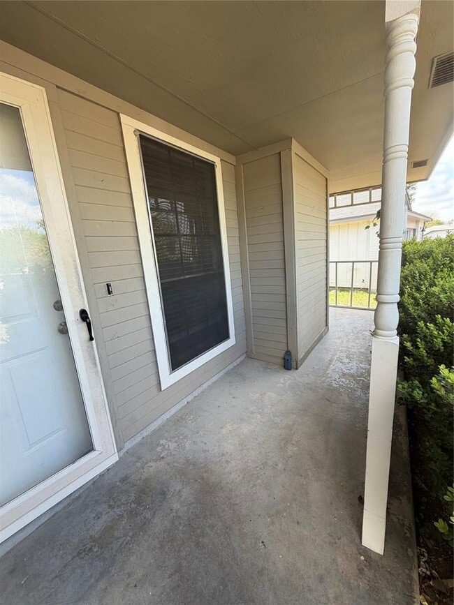 Foto del edificio - 12103 Sunderland Dr