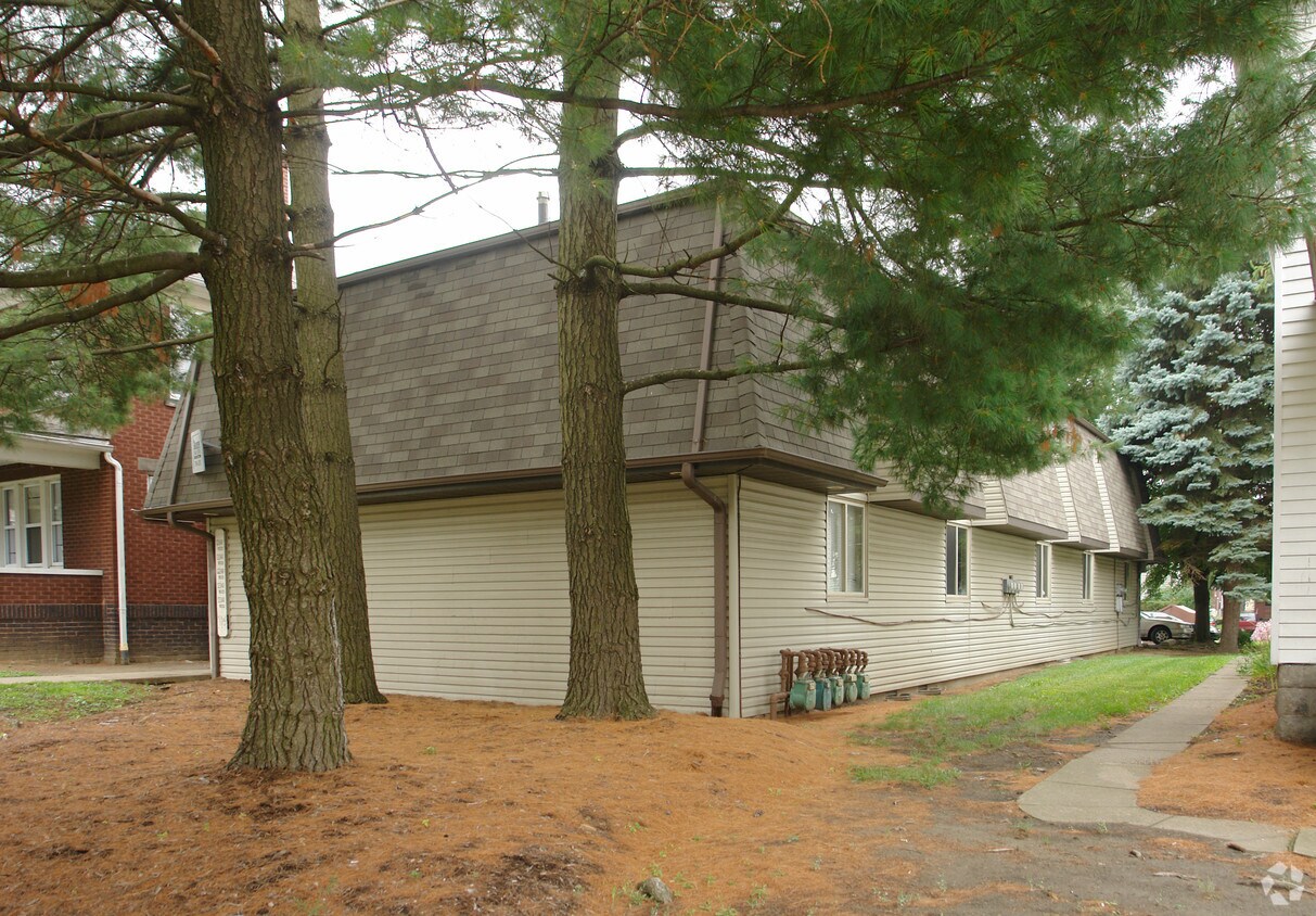 Foto del edificio - 175 E Norwich Ave