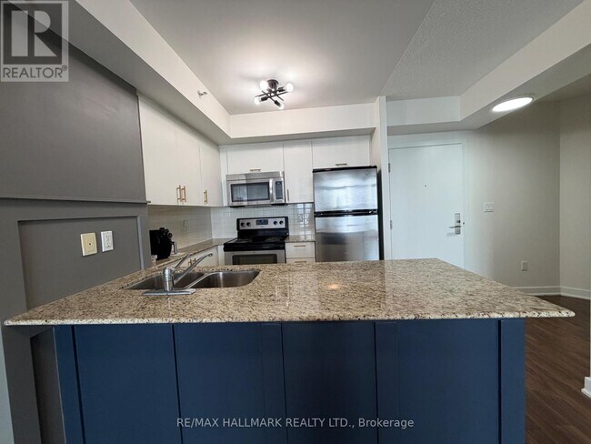 Photo du bâtiment - 5740 Yonge St