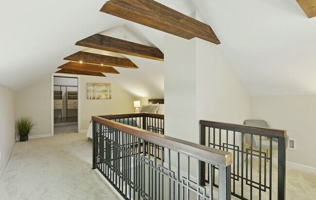 Building Photo - 5749 Pleasant Ave