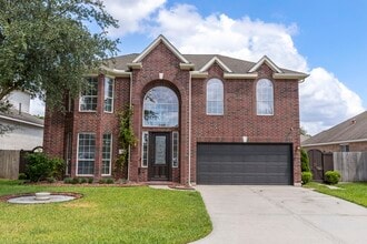 Building Photo - 507 Carson Ridge Dr