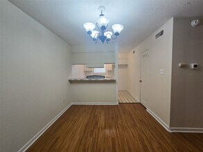 Building Photo - 3714 Ave S