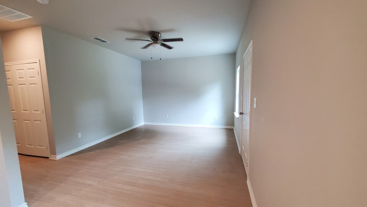 312 W Sunset Ave, Gladewater, TX 75647 House Rental in Gladewater, TX