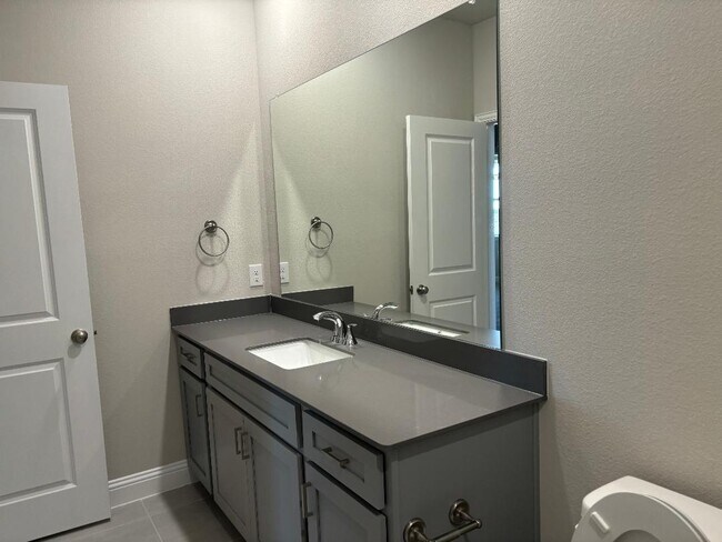 Foto del edificio - 2803 Woodland Ct