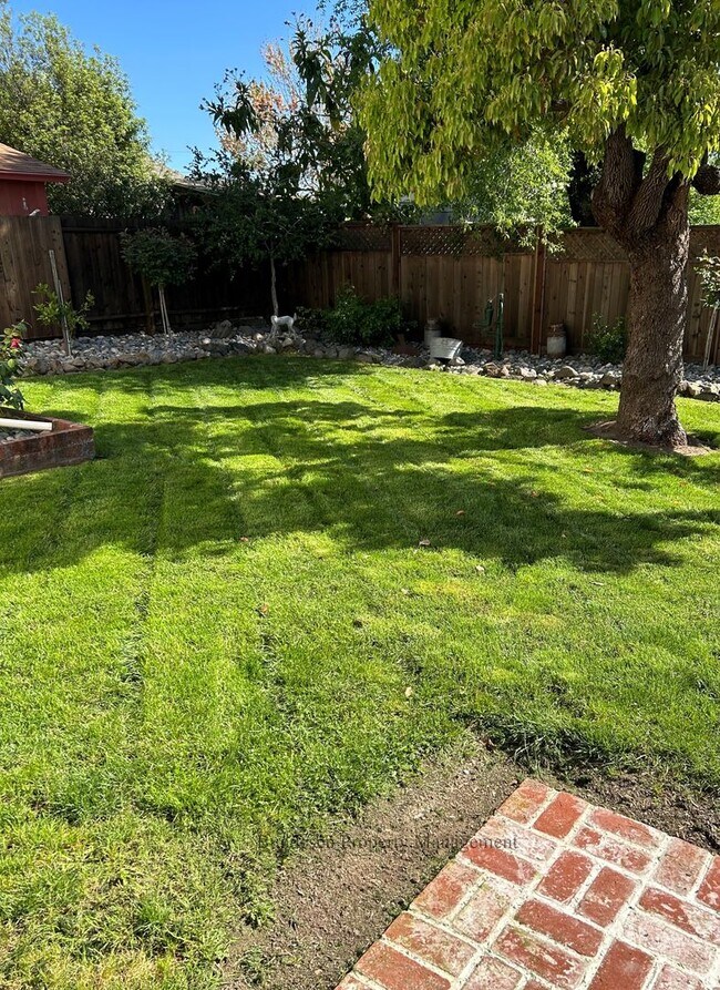 Building Photo - 510 Liberty Street, Petaluma, CA 94952