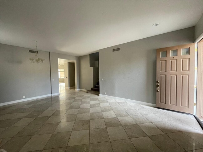 Foto del edificio - 2225 E Detroit St