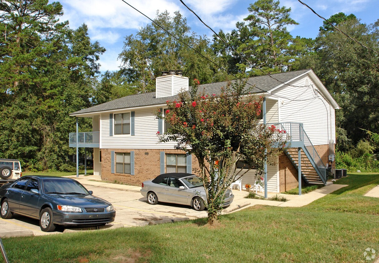Building Photo - 1504 Pullen Rd